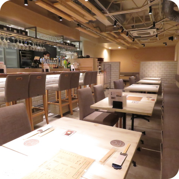 写真：店舗内観