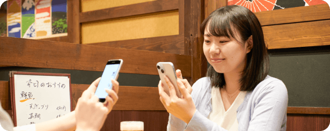 写真:店内でスマホから注文