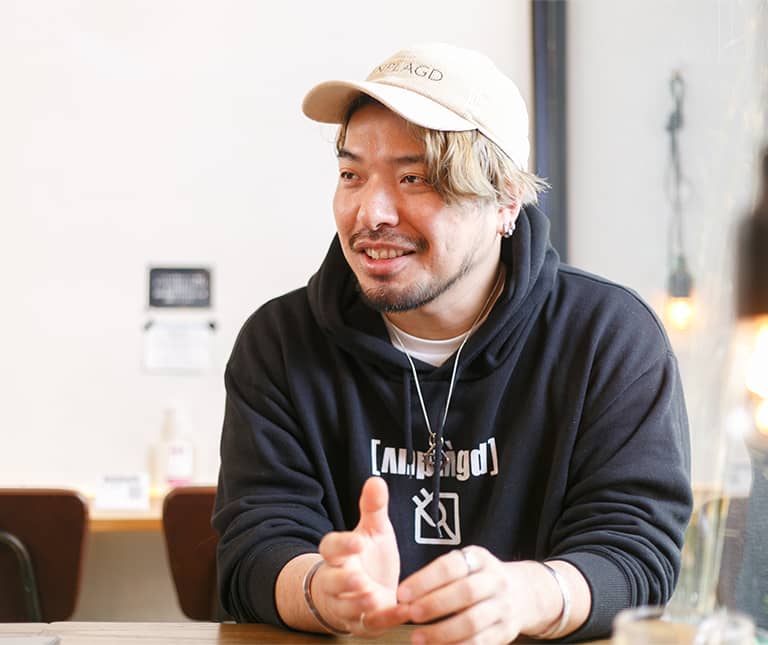 「Airレジ オーダー」を導入後、カウンターやテーブルがスッキリ。