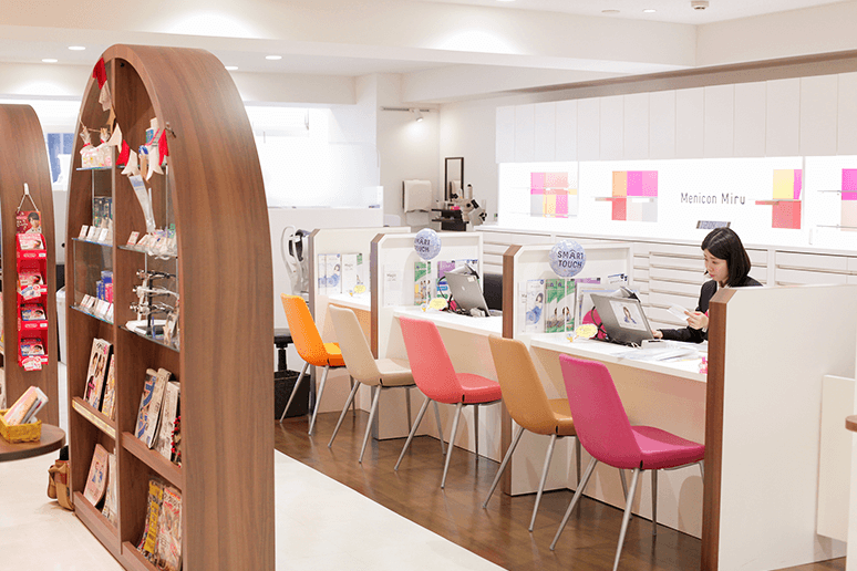 Menicon miru横浜西口店様の導入事例-(3)