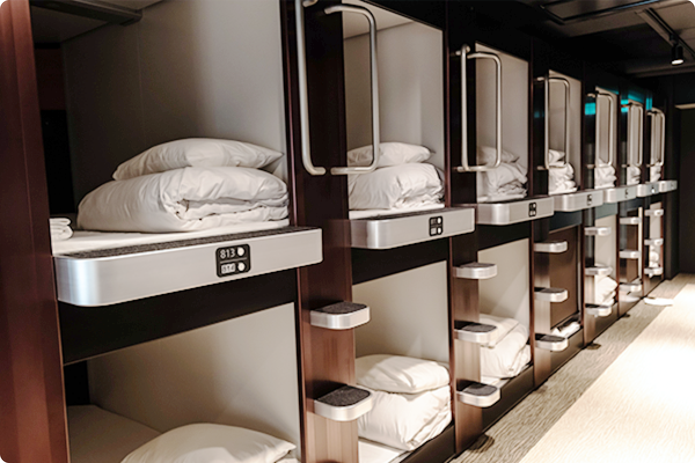 172_カプセルホテル