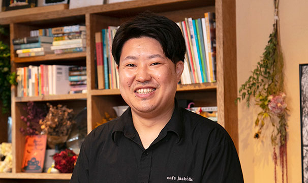 「カフェ ヤスクーカ」の導入事例